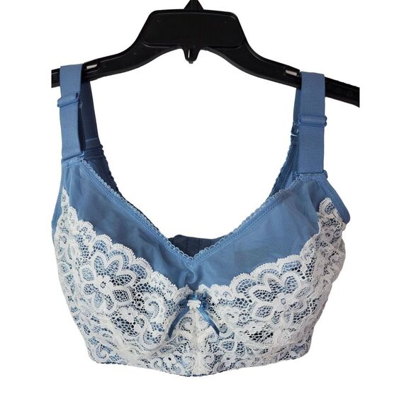Other - Retro Blue White Lace Full Coverage Bra 34DD 75F EUC‎